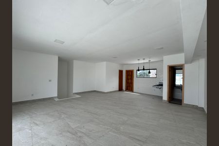 Casa de condomínio à venda com 660m², 5 quartos e 3 vagas Casa de condomínio à venda com 660m², 5 quartos e 3 vagasÁrea comum - Salão