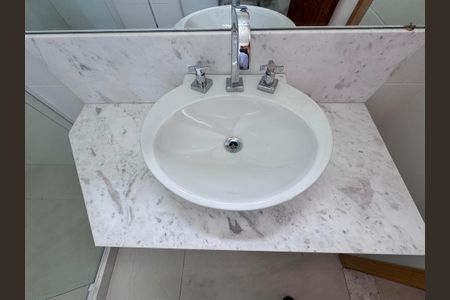 Casa de condomínio à venda com 660m², 5 quartos e 3 vagas Casa de condomínio à venda com 660m², 5 quartos e 3 vagasSuíte 3 - Banheiro