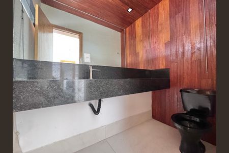 Casa de condomínio à venda com 660m², 5 quartos e 3 vagas Casa de condomínio à venda com 660m², 5 quartos e 3 vagasLavabo