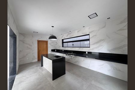 Casa de condomínio à venda com 660m², 5 quartos e 3 vagas Casa de condomínio à venda com 660m², 5 quartos e 3 vagasCozinha