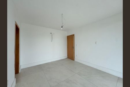 Casa de condomínio à venda com 660m², 5 quartos e 3 vagas Casa de condomínio à venda com 660m², 5 quartos e 3 vagasSuíte 3