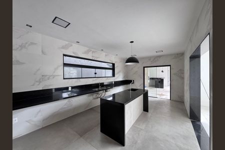 Casa de condomínio à venda com 660m², 5 quartos e 3 vagas Casa de condomínio à venda com 660m², 5 quartos e 3 vagasCozinha