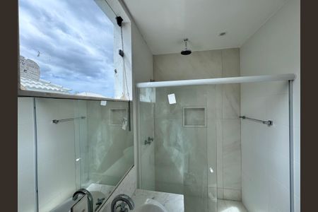 Casa de condomínio à venda com 660m², 5 quartos e 3 vagas Casa de condomínio à venda com 660m², 5 quartos e 3 vagasSuíte 2 - Banheiro