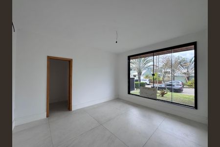 Casa de condomínio à venda com 660m², 5 quartos e 3 vagas Casa de condomínio à venda com 660m², 5 quartos e 3 vagasSuíte 5