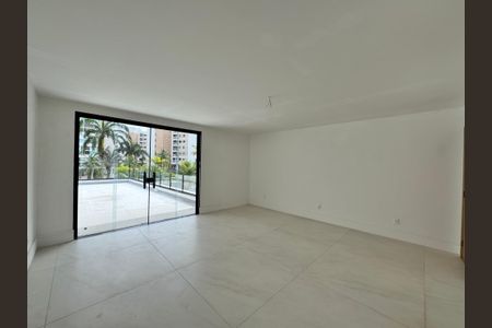 Casa de condomínio à venda com 660m², 5 quartos e 3 vagas Casa de condomínio à venda com 660m², 5 quartos e 3 vagasSuíte 1 Master
