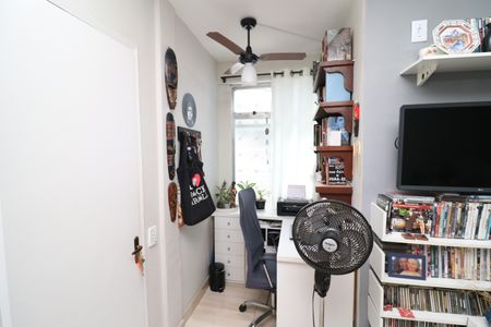 Sala de apartamento à venda com 2 quartos, 57m² em Portuguesa, Rio de Janeiro
