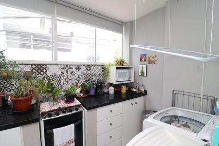 Apartamento à venda com 57m², 2 quartos e 1 vagaCozinha e Área de Serviço