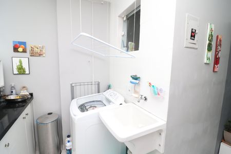 Apartamento à venda com 57m², 2 quartos e 1 vagaCozinha e Área de Serviço