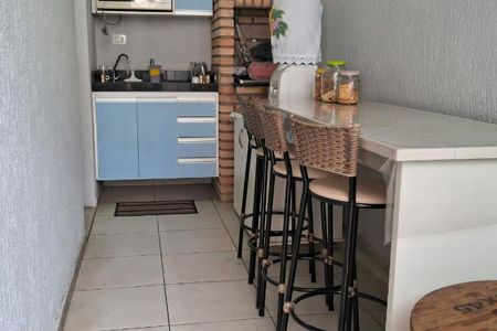 Casa à venda com 73m², 2 quartos e 2 vagas