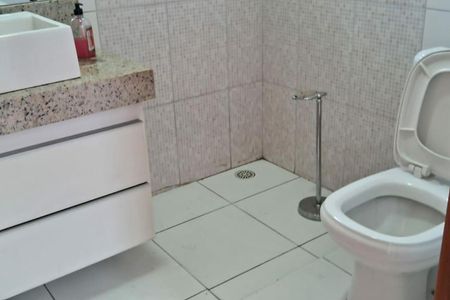 Casa à venda com 73m², 2 quartos e 2 vagas