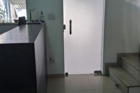 Casa à venda com 73m², 2 quartos e 2 vagas
