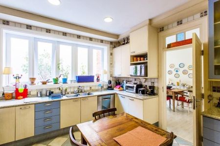 Casa à venda com 700m², 4 quartos e 4 vagas