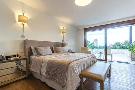 Casa à venda com 881m², 5 quartos e 15 vagas