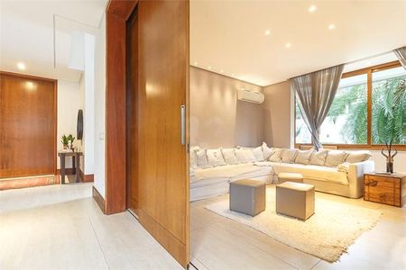 Casa à venda com 881m², 5 quartos e 15 vagas