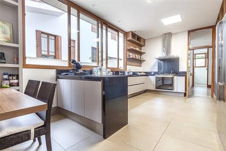 Casa à venda com 881m², 5 quartos e 15 vagas