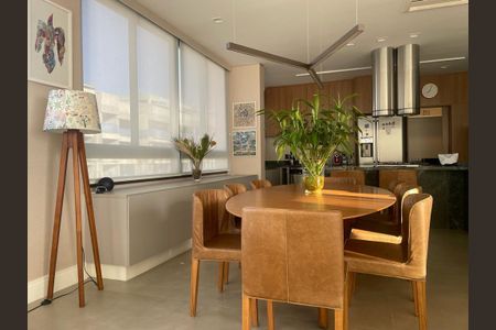 Apartamento à venda com 3 quartos, 157m² em Campo Belo, São Paulo