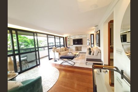 Apartamento à venda com 3 quartos, 200m² em Indianópolis, São Paulo