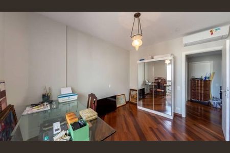 Apartamento à venda com 3 quartos, 151m² em Vila Nova Conceição, São Paulo