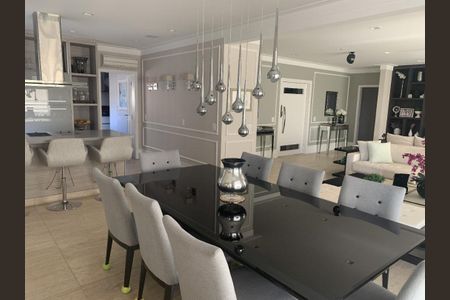 Apartamento à venda com 4 quartos, 240m² em Itaim Bibi, São Paulo