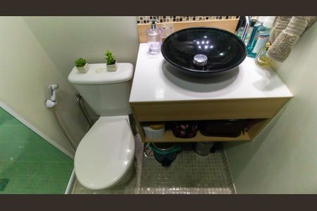 Apartamento à venda com 78m², 2 quartos e 1 vaga Apartamento à venda com 78m², 2 quartos e 1 vagaBanheiro