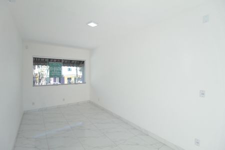 Sala de casa para alugar com 2 quartos, 120m² em Santa Martinha, Ribeirão das Neves