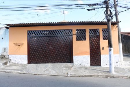 Casa para alugar com 180m², 4 quartos e 3 vagasFachada