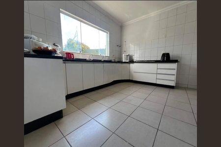 Casa para alugar com 361m², 4 quartos e 4 vagas