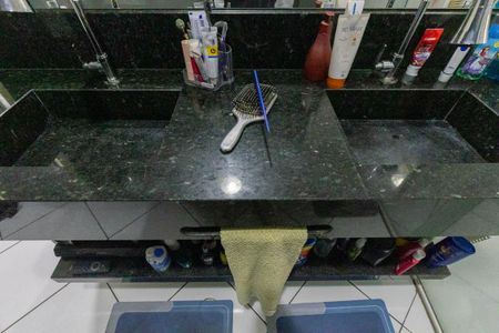 Apartamento à venda com 70m², 2 quartos e sem vaga Apartamento à venda com 70m², 2 quartos e sem vagaBanheiro