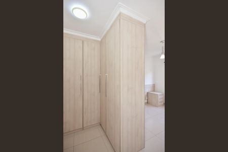 Apartamento à venda com 59m², 2 quartos e 2 vagasArmário da Suíte