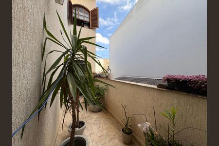 Casa à venda com 350m², 3 quartos e 3 vagas Casa à venda com 350m², 3 quartos e 3 vagasJardim de inverno
