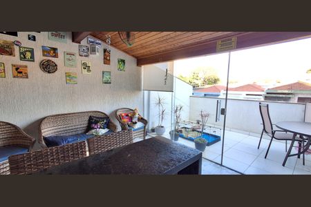 Casa à venda com 237m², 4 quartos e 4 vagas Casa à venda com 237m², 4 quartos e 4 vagasÁrea gourmet