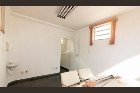 Casa à venda com 144m², 5 quartos e sem vaga