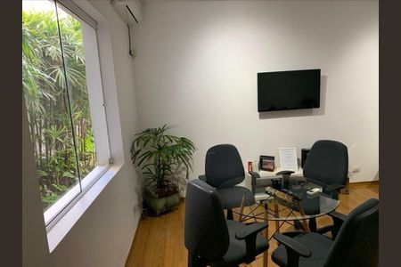 Casa à venda com 3 quartos, 253m² em Chácara Santo Antônio (Zona Sul), São Paulo