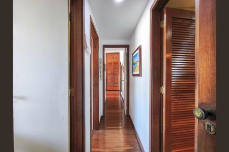 Apartamento à venda com 149m², 3 quartos e 2 vagasCorredor