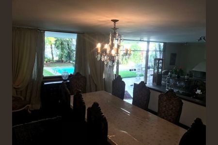 Casa à venda com 550m², 4 quartos e 4 vagas