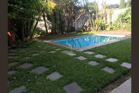 Casa à venda com 550m², 4 quartos e 4 vagas