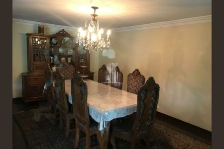 Casa à venda com 550m², 4 quartos e 4 vagas