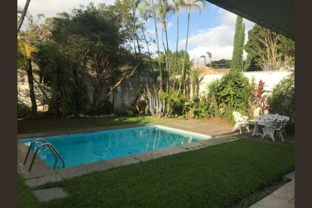 Casa à venda com 550m², 4 quartos e 4 vagas