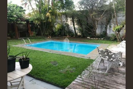 Casa à venda com 550m², 4 quartos e 4 vagas