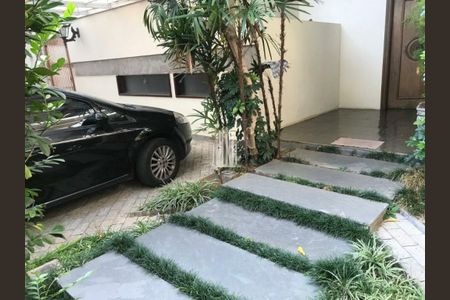 Casa à venda com 550m², 4 quartos e 4 vagas
