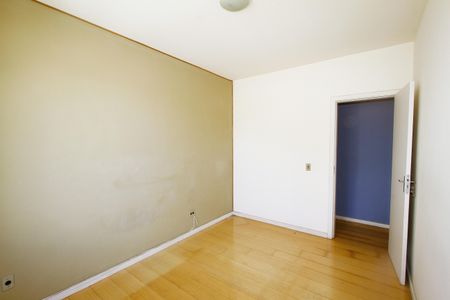 Apartamento à venda com 75m², 2 quartos e 1 vagaQuarto 2