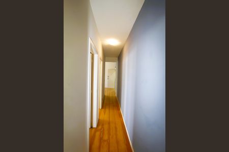 Apartamento à venda com 75m², 2 quartos e 1 vagaBanheiro Corredor