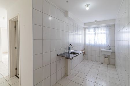 Apartamento para alugar com 49m², 2 quartos e sem vaga Apartamento para alugar com 49m², 2 quartos e sem vagaCozinha e Área de Serviço