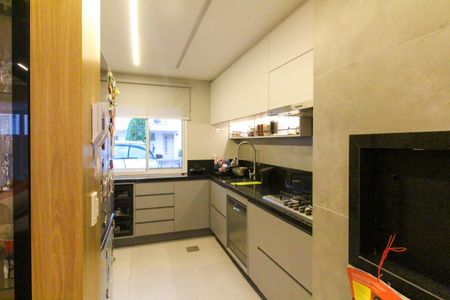 Casa de condomínio para alugar com 287m², 4 quartos e 2 vagas Casa de condomínio para alugar com 287m², 4 quartos e 2 vagasCozinha