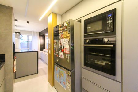 Casa de condomínio para alugar com 287m², 4 quartos e 2 vagas Casa de condomínio para alugar com 287m², 4 quartos e 2 vagasCozinha