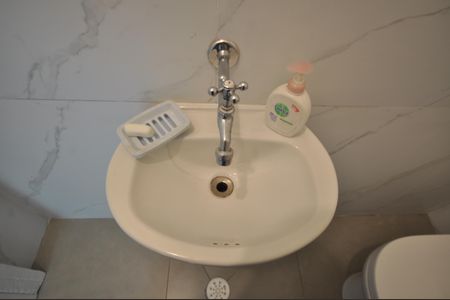 Casa à venda com 93m², 2 quartos e 1 vagaBanheiro de serviço