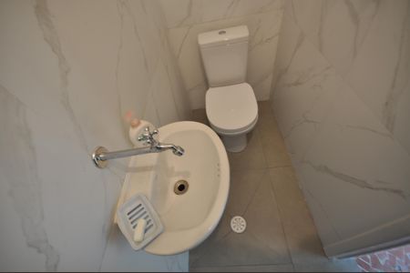 Casa à venda com 93m², 2 quartos e 1 vagaBanheiro de serviço