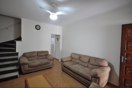 Casa à venda com 93m², 2 quartos e 1 vagaSala