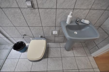 Casa à venda com 93m², 2 quartos e 1 vagaBanheiro