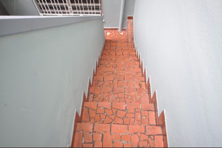 Casa à venda com 93m², 2 quartos e 1 vagaEscada de acesso ao Terraço